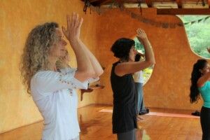 IZHCAYLUMA namaste yo y otra